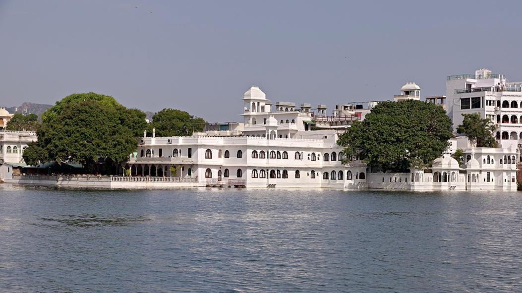 Amet Haveli - A Heritage Hotel Удайпур Экстерьер фото