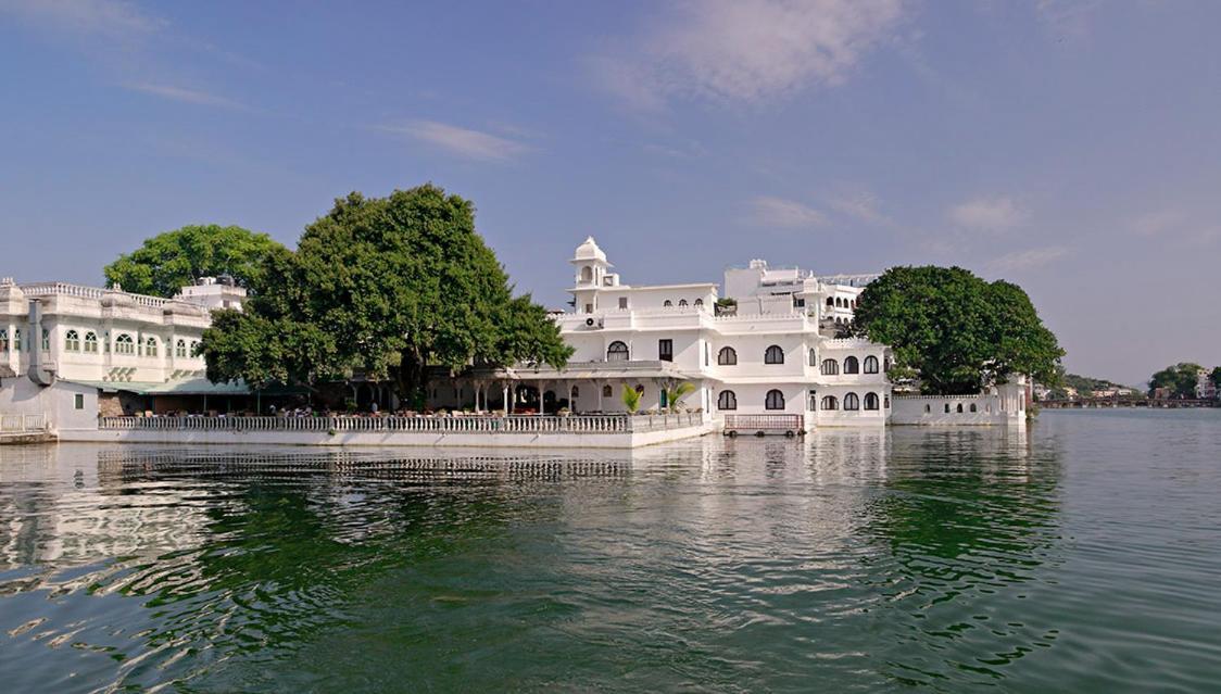 Amet Haveli - A Heritage Hotel Удайпур Экстерьер фото