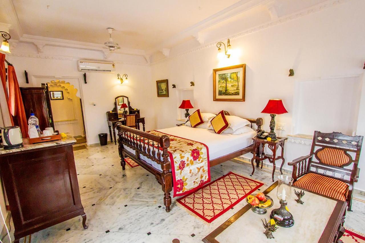 Amet Haveli - A Heritage Hotel Удайпур Экстерьер фото