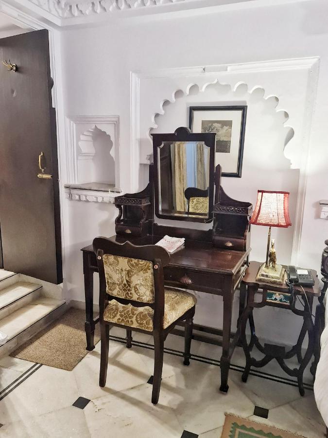 Amet Haveli - A Heritage Hotel Удайпур Экстерьер фото