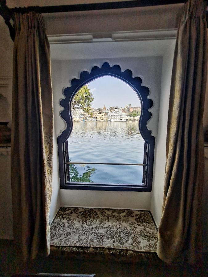 Amet Haveli - A Heritage Hotel Удайпур Экстерьер фото