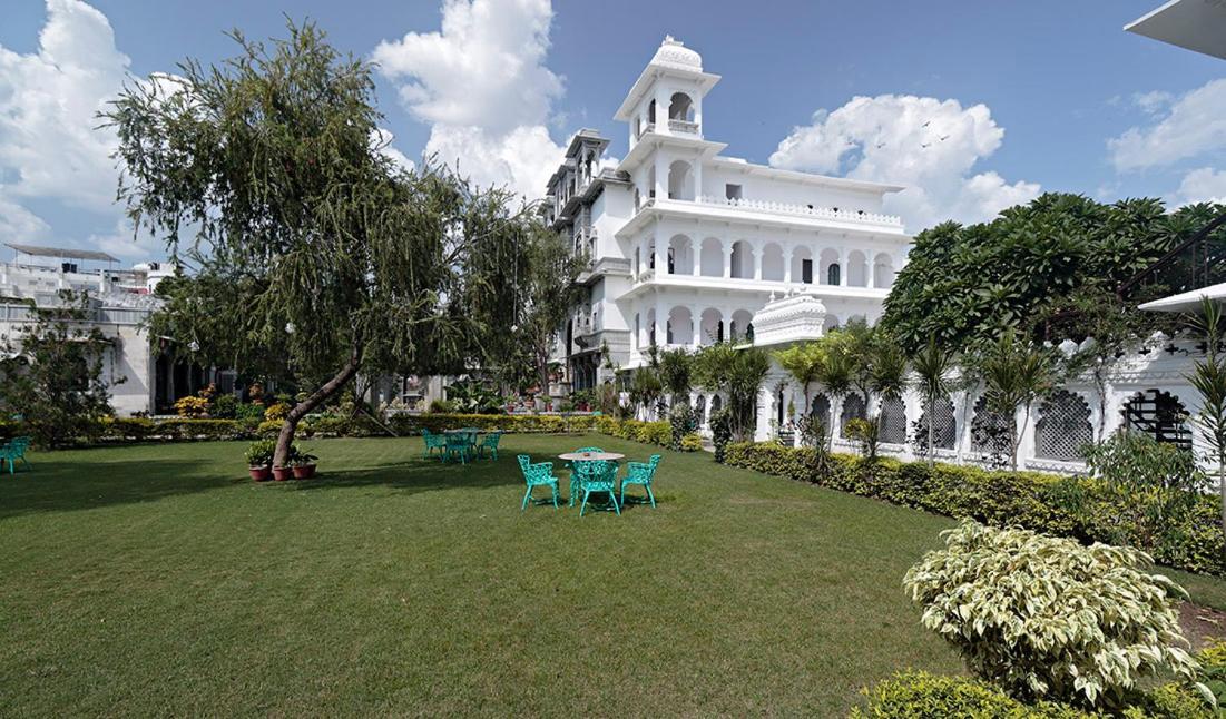 Amet Haveli - A Heritage Hotel Удайпур Экстерьер фото