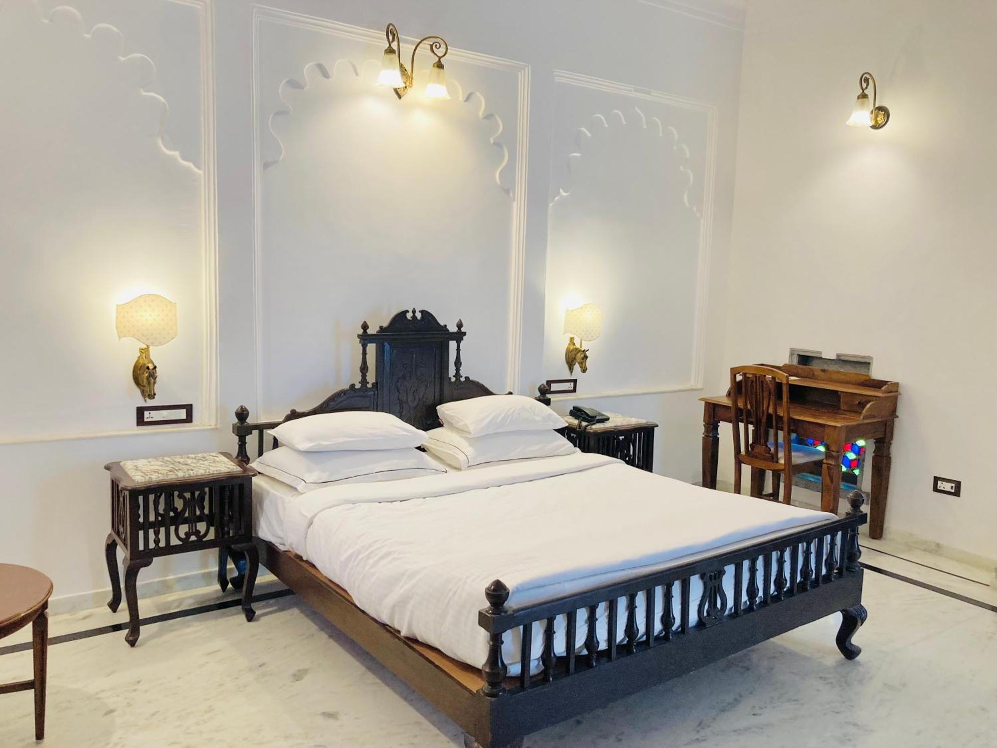 Amet Haveli - A Heritage Hotel Удайпур Экстерьер фото