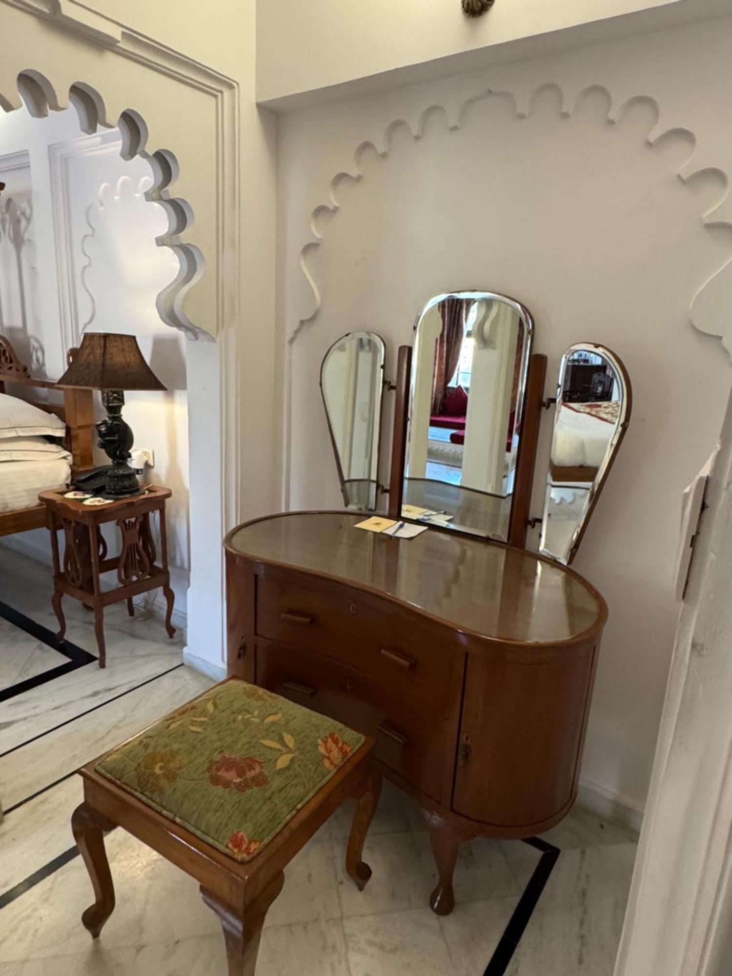 Amet Haveli - A Heritage Hotel Удайпур Экстерьер фото