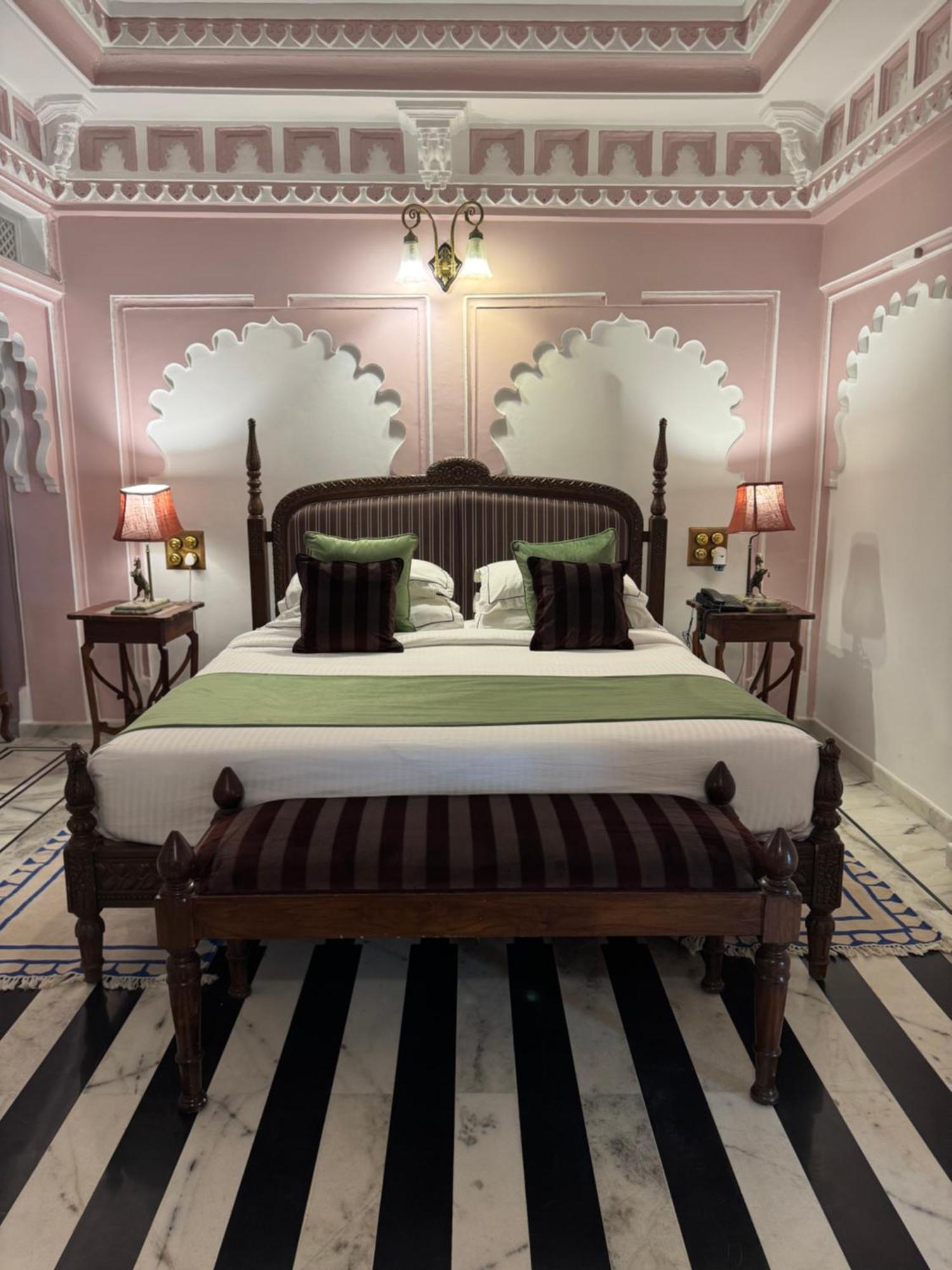Amet Haveli - A Heritage Hotel Удайпур Экстерьер фото